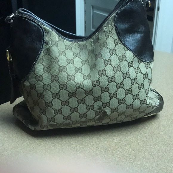 Gucci Handbags - Gucci Hobo interlocking GG Shoulder Bag1HR SALE😁